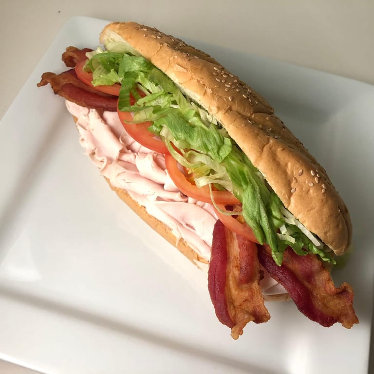 Delicious Club Sandwiches: A Must-Try!